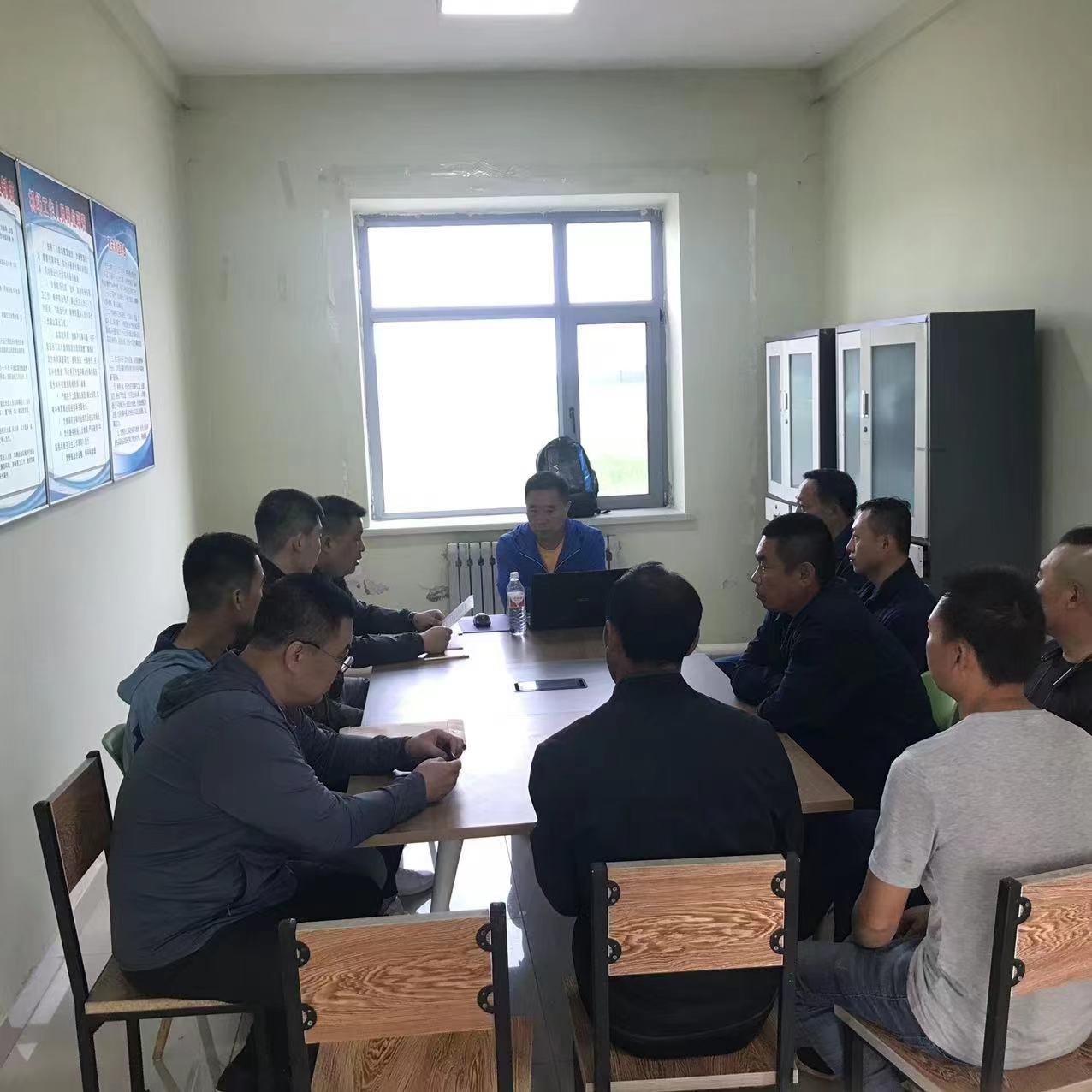 公司組織農化作業前安全警示教育、隐患排查及應急演練